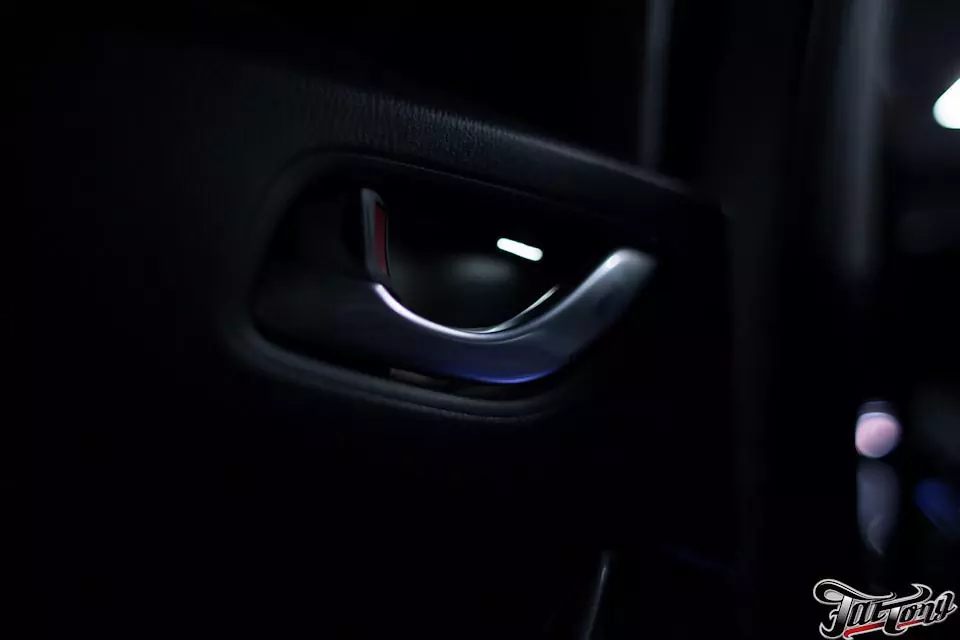 Mazda CX5. Светодиодная подсветка салона.